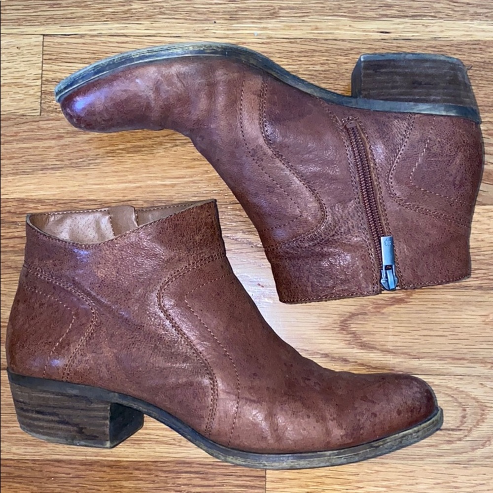 Lucky Brand tan booties